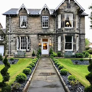 Abercorn 4*, Edinburgh United Kingdom
